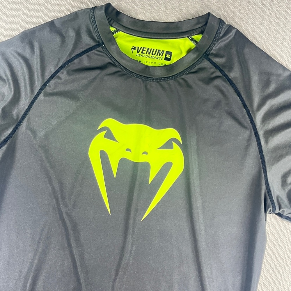 Venum Rash Guard Mens XL Black Neon Yellow Compression Shirt MMA Training Logo